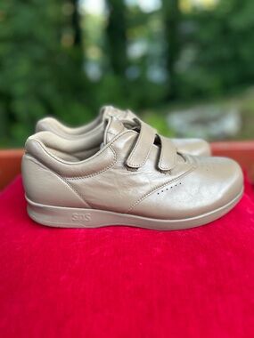 SAS Women's Taupe Leather Velcro Sneakers